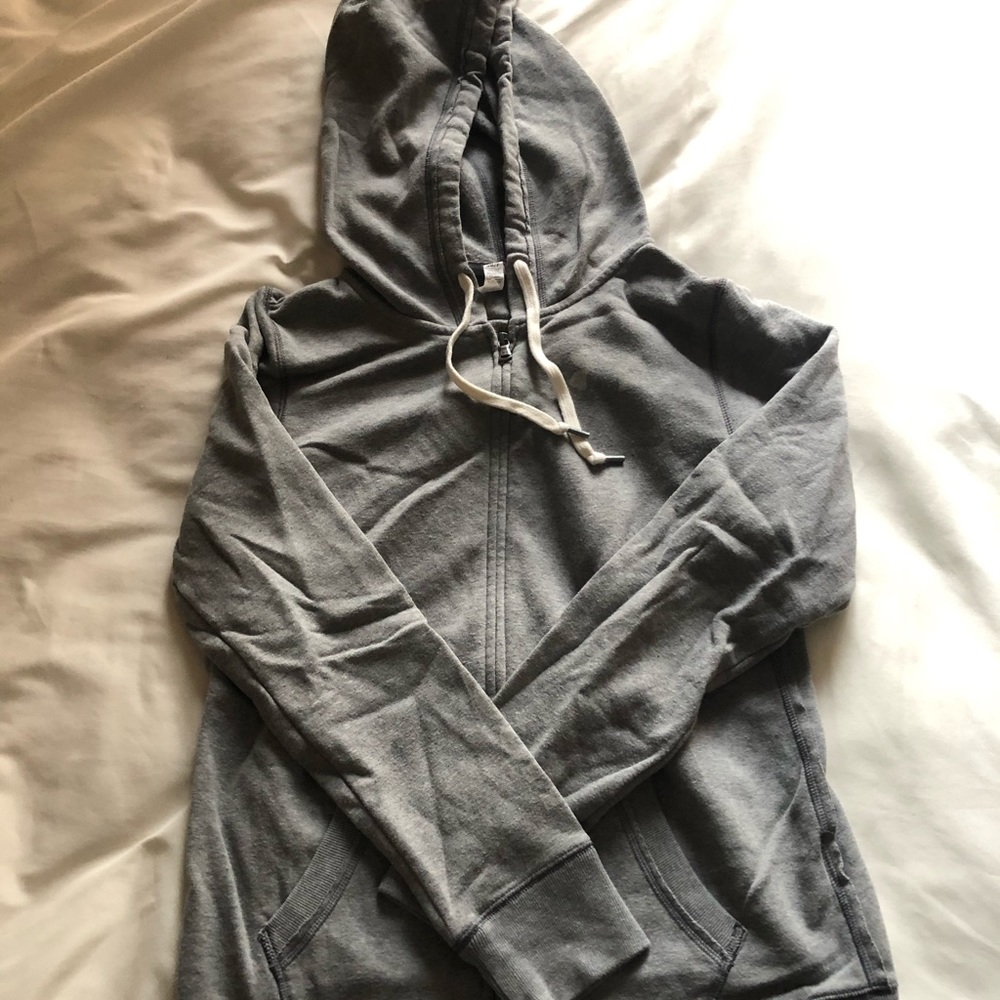 Under Armour sweatshirt